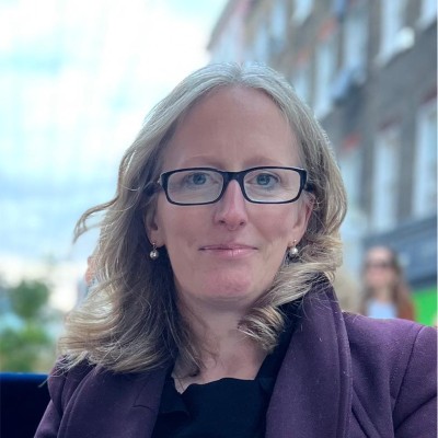 Portrait of Prof. Laura Barter, Co-founder of CENUP, Plant Chemical Biology researcher at Imperial College London